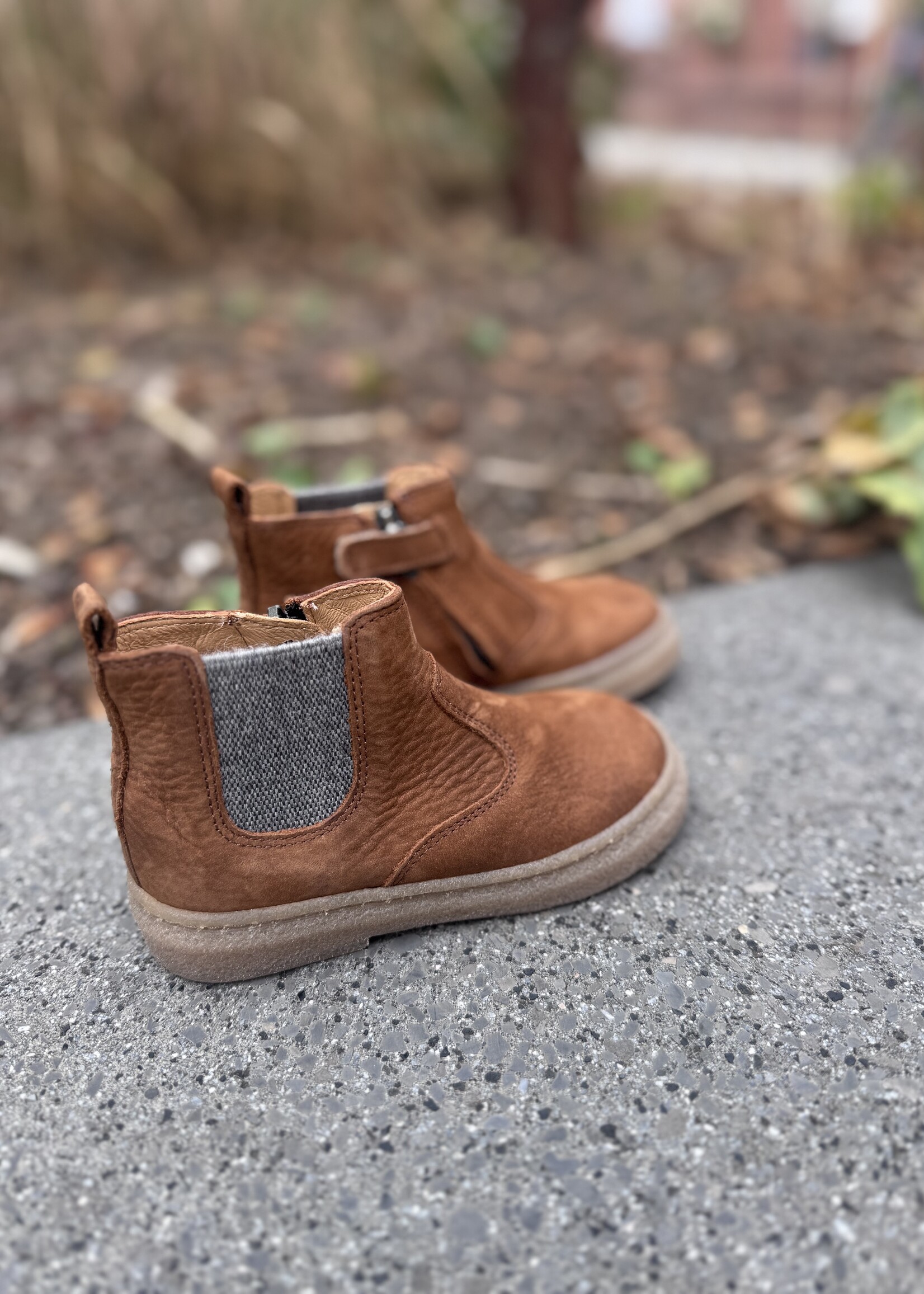 Pom d'api trix jod zip nubuck graine cognac