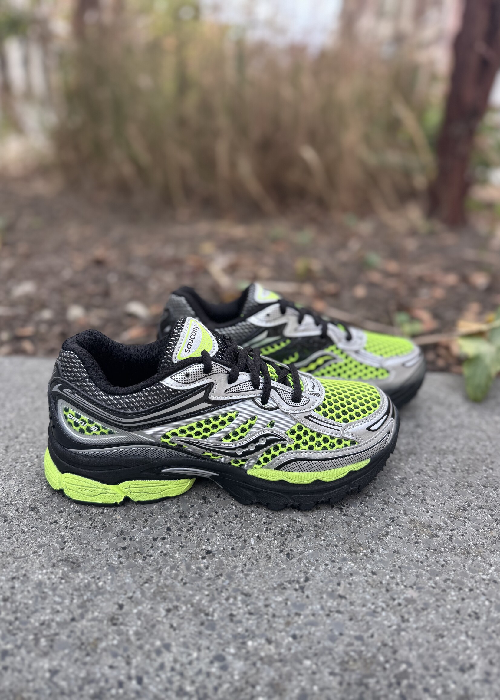 Saucony Omni 9 lime black