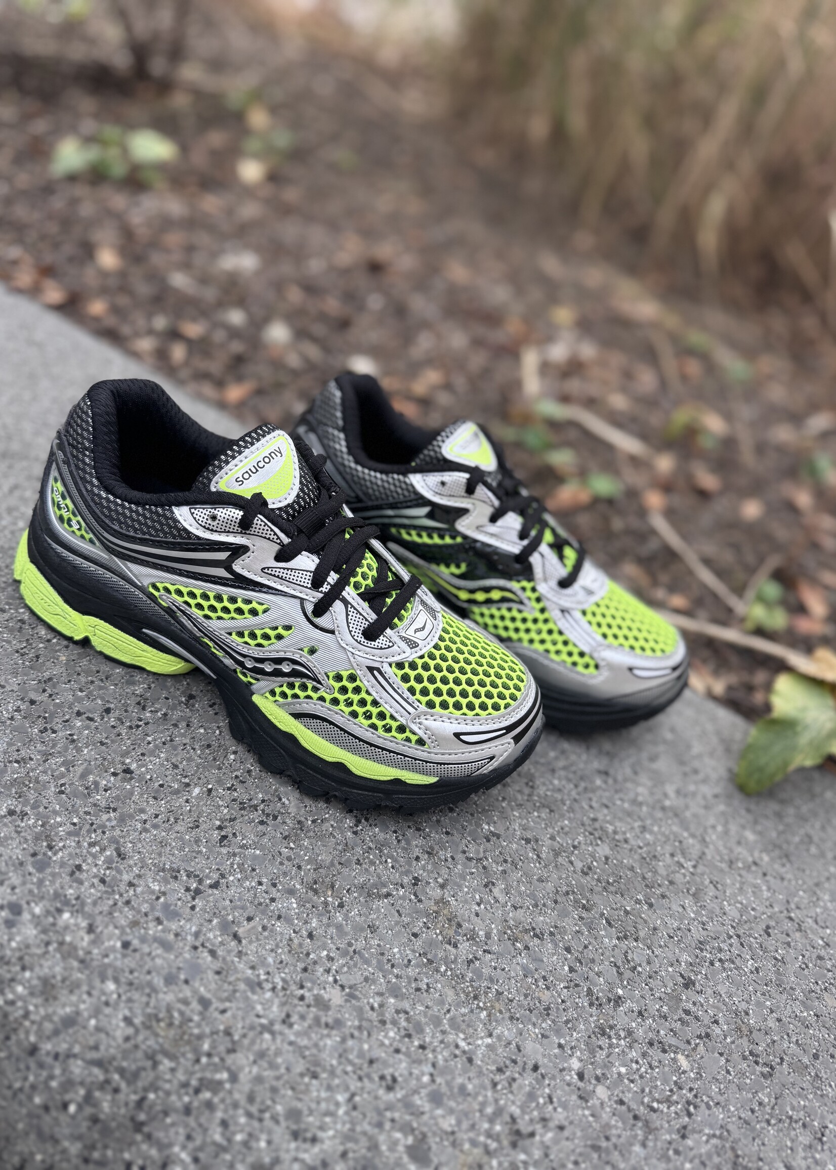 Saucony Omni 9 lime black