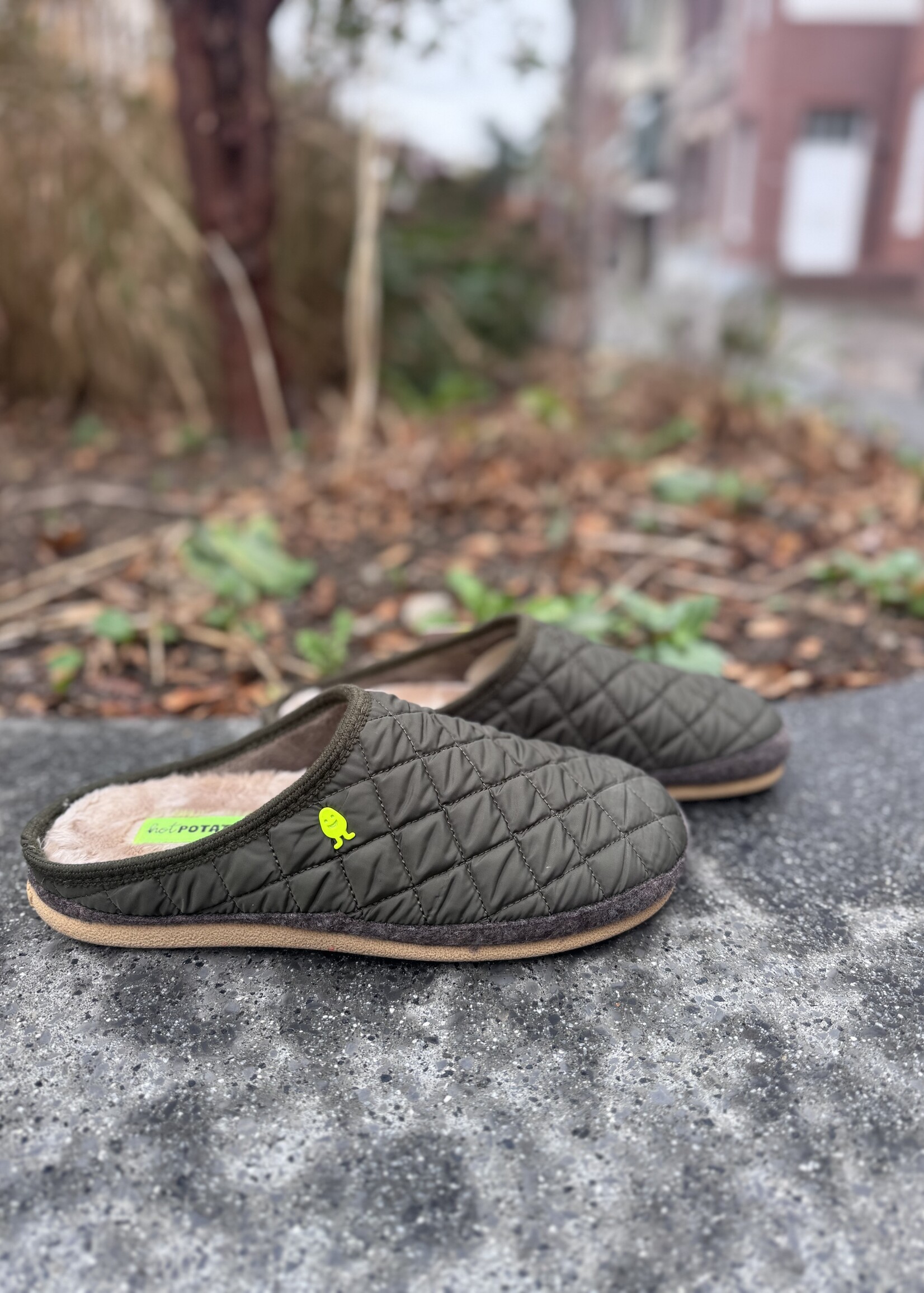 Hot potatoes  stafford khaki pantoffel