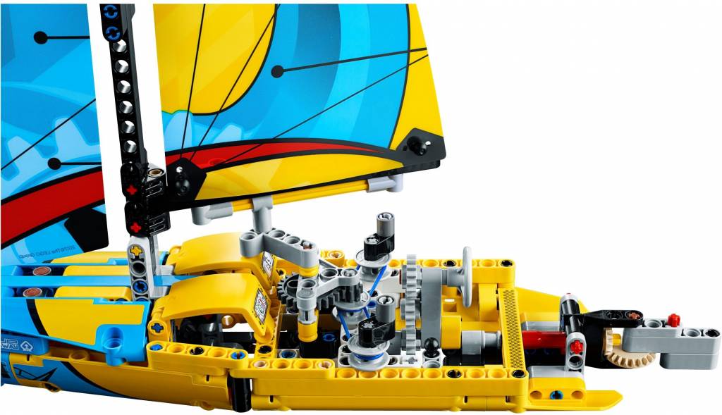 42074 Technic Racejacht