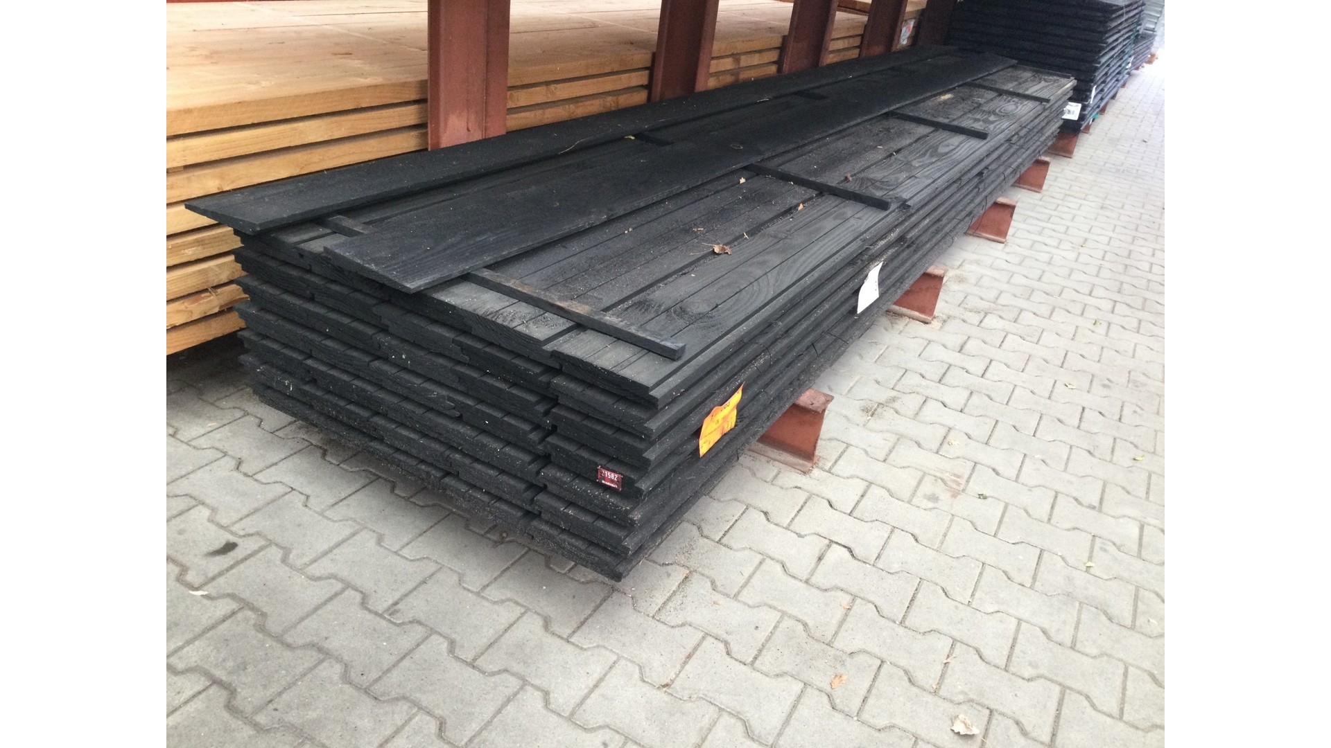 ZWART Gedompeld Zweedsrabat Douglas  breed dikker 1,1-2,7x19,5 cm