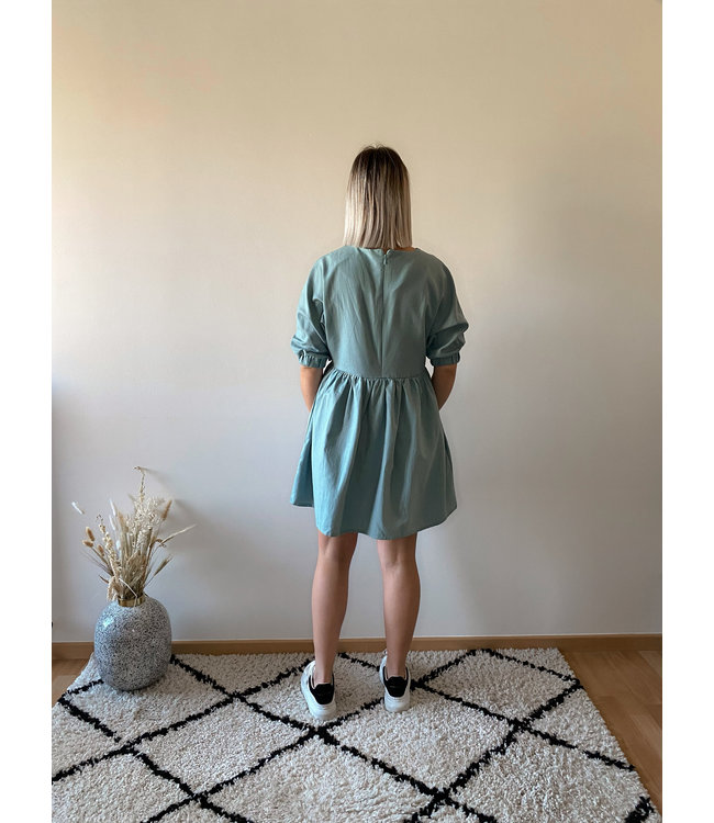 Dress mint