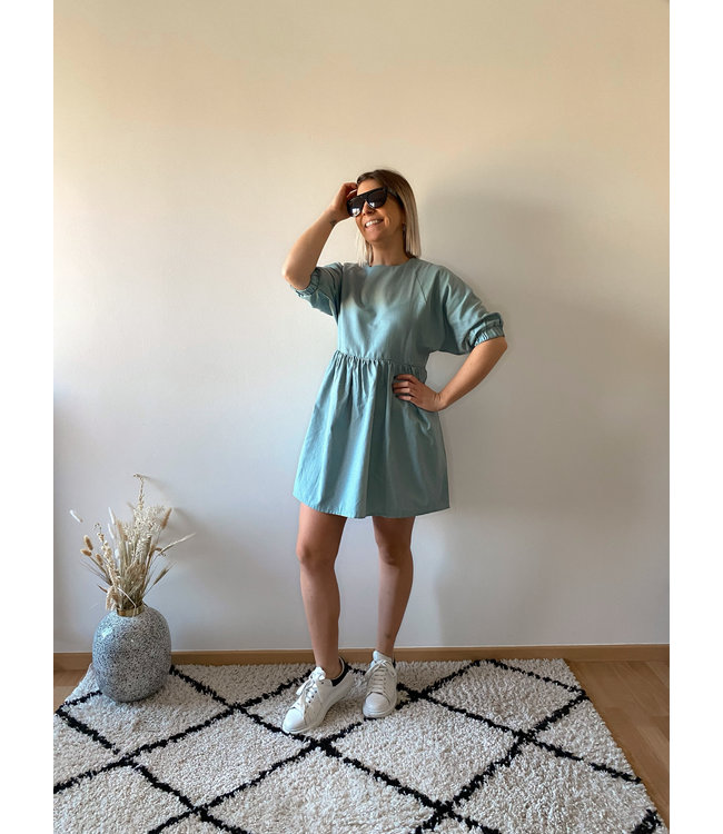 Dress mint