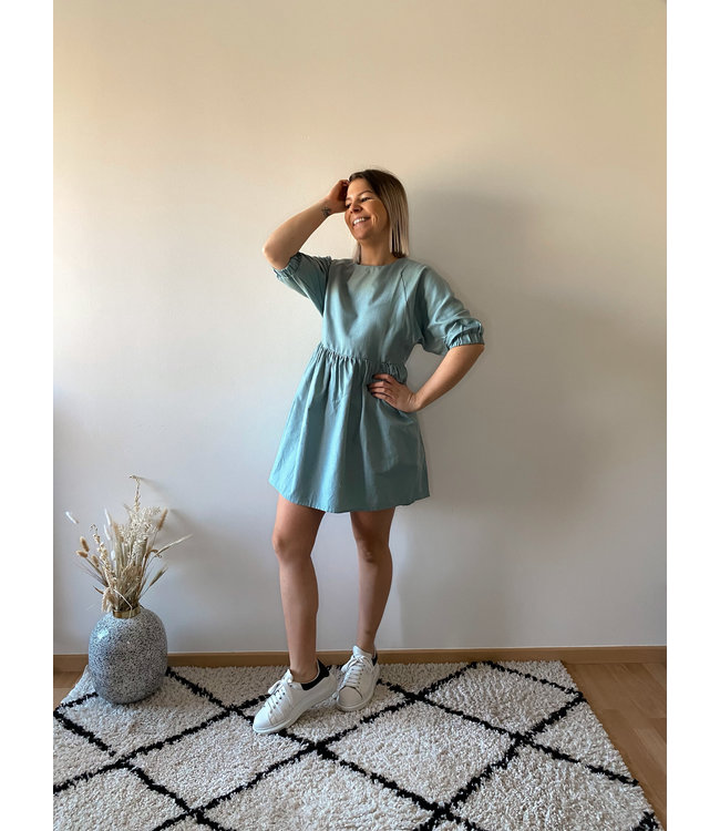 Dress mint