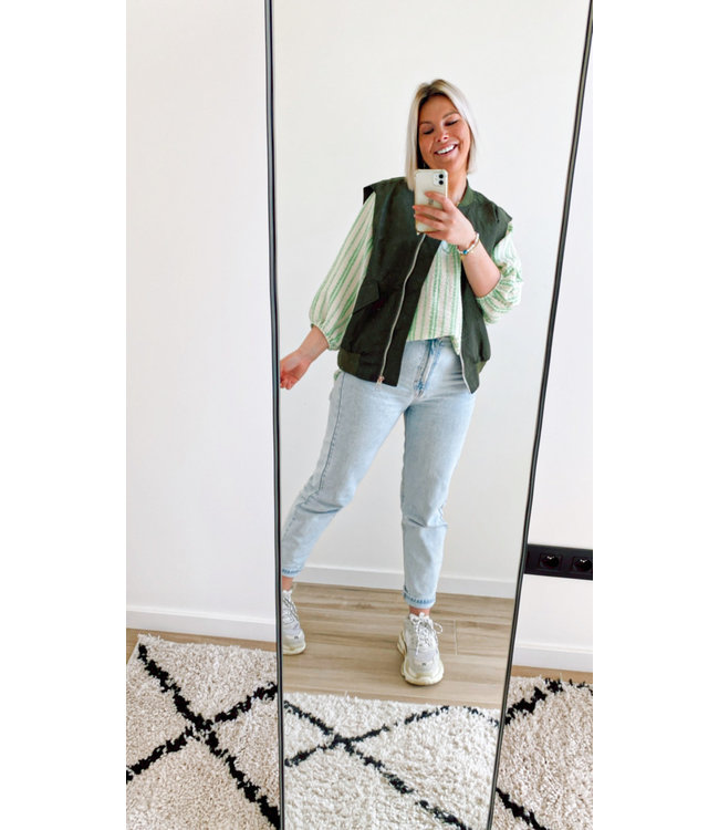 Sleeveless jacket khaki