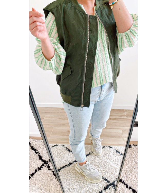 Sleeveless jacket khaki