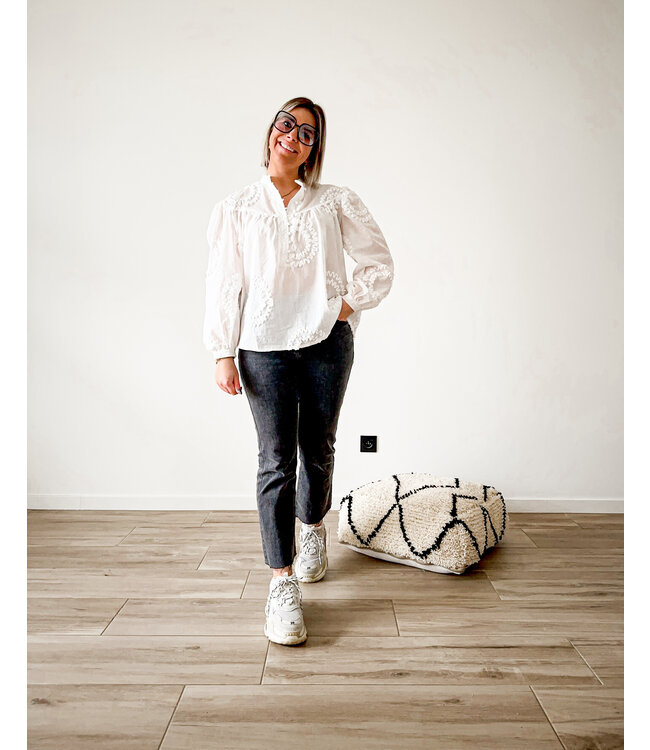Lace circle blouse white