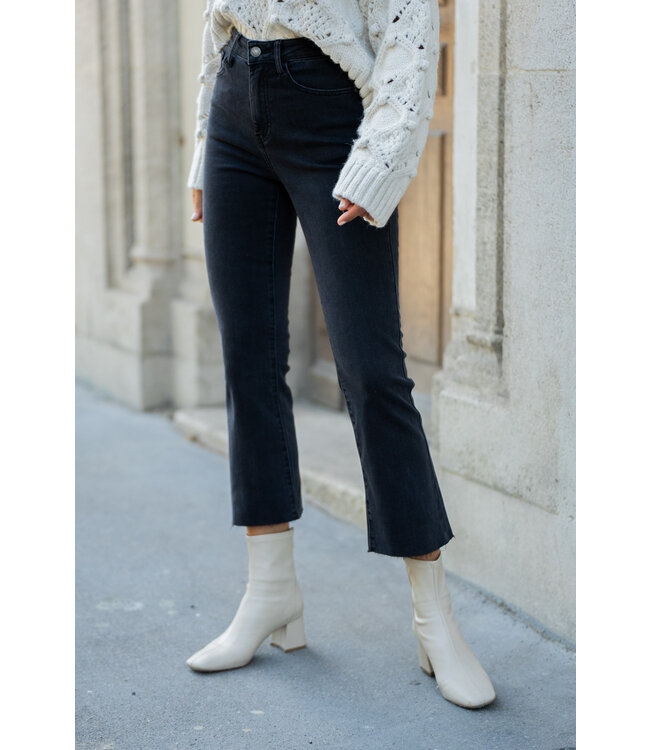 Cropped flared pants black