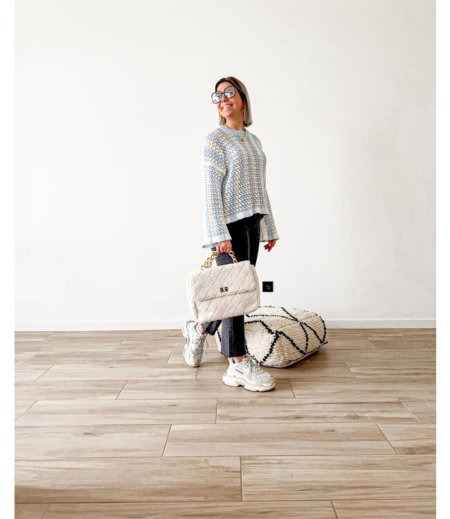 Broderie sweater light blue