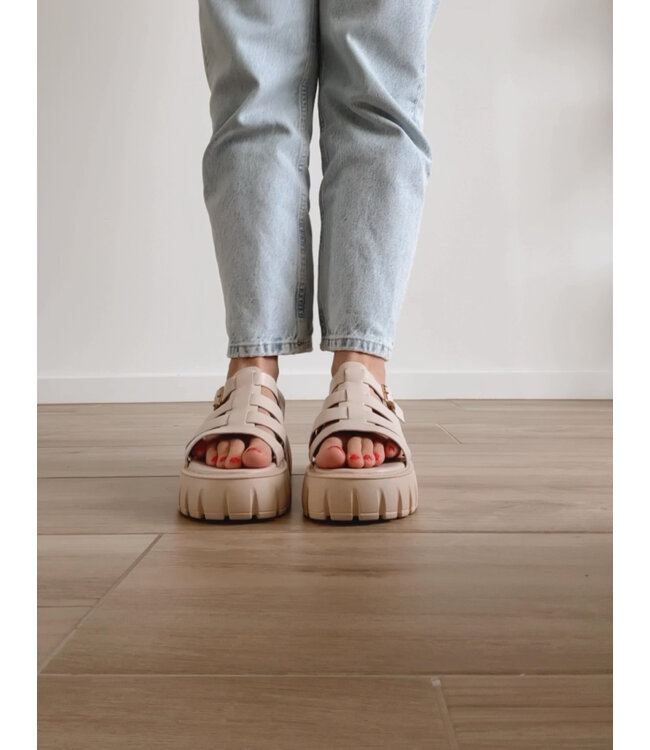 Chunky sandals beige