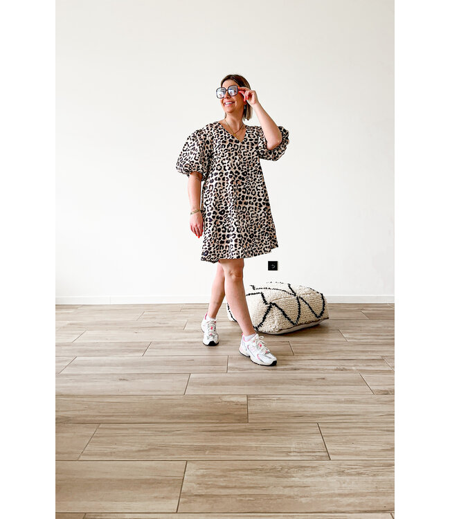 Puffsleeve leo dress