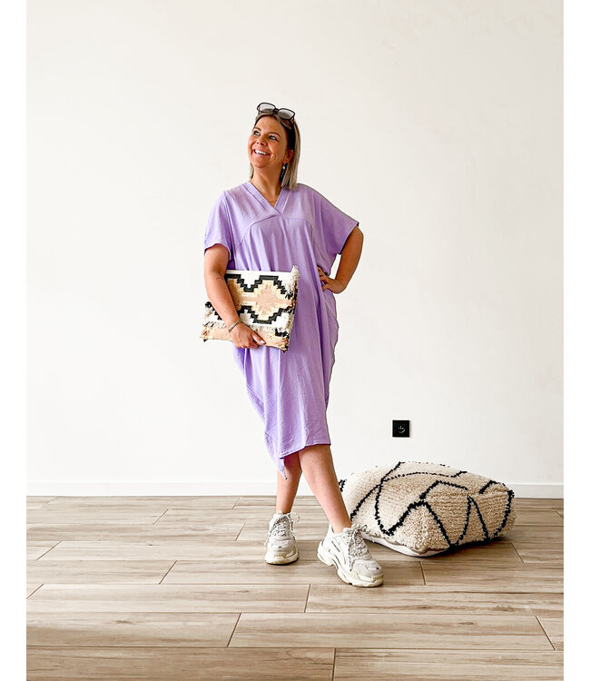 V-neck dress lilac