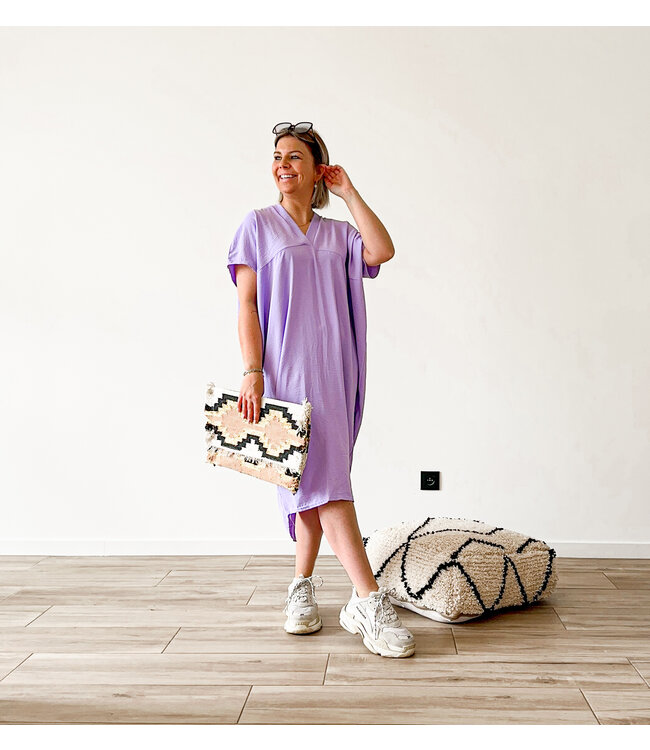 V-neck dress lilac