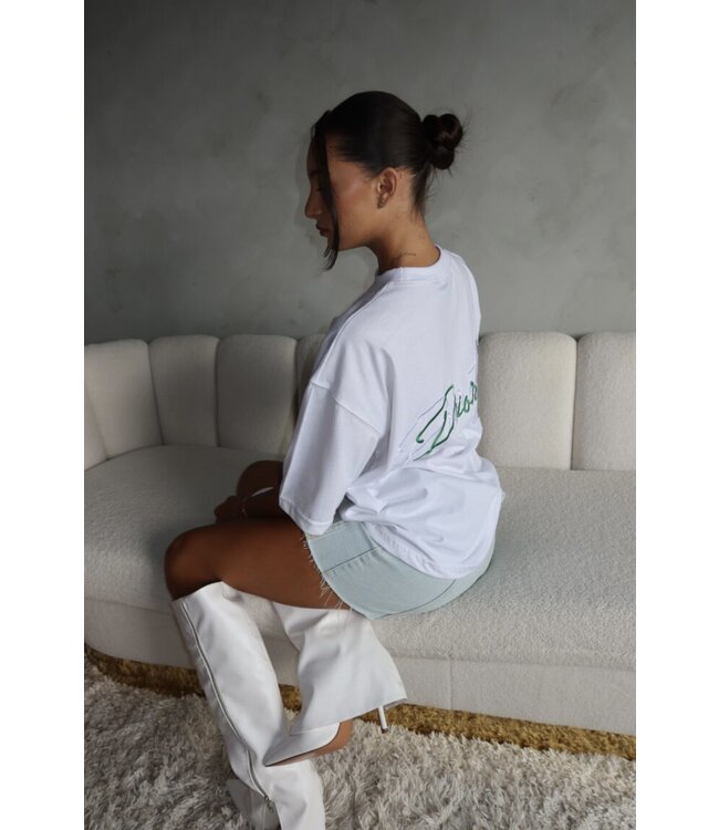 Oversized t-shirt priority