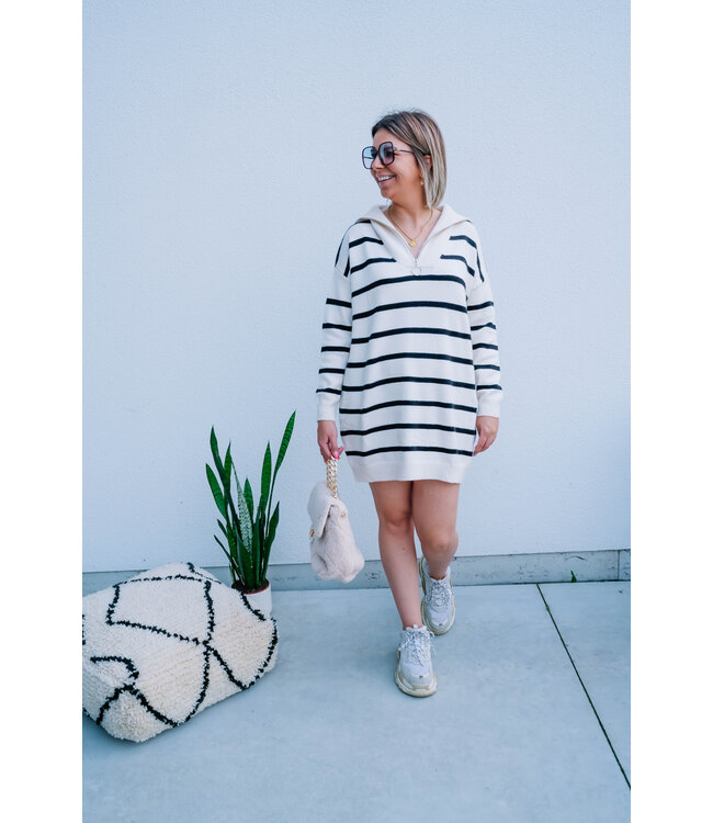 Knitted striped dress cream/black