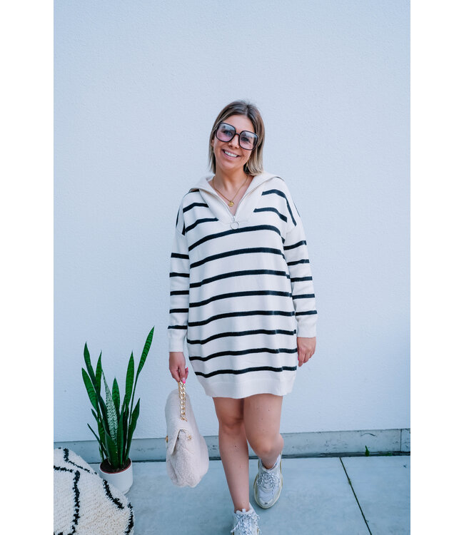 Knitted striped dress cream/black