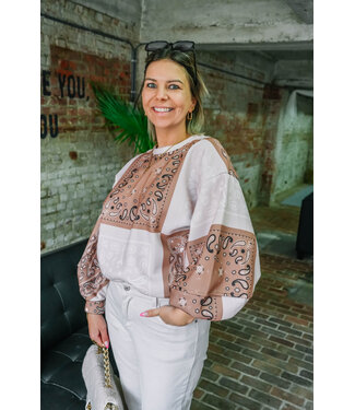 Paisley sweater beige