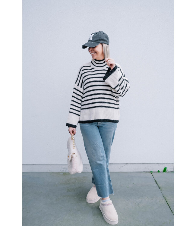 Striped pull cream/black wide sleeve