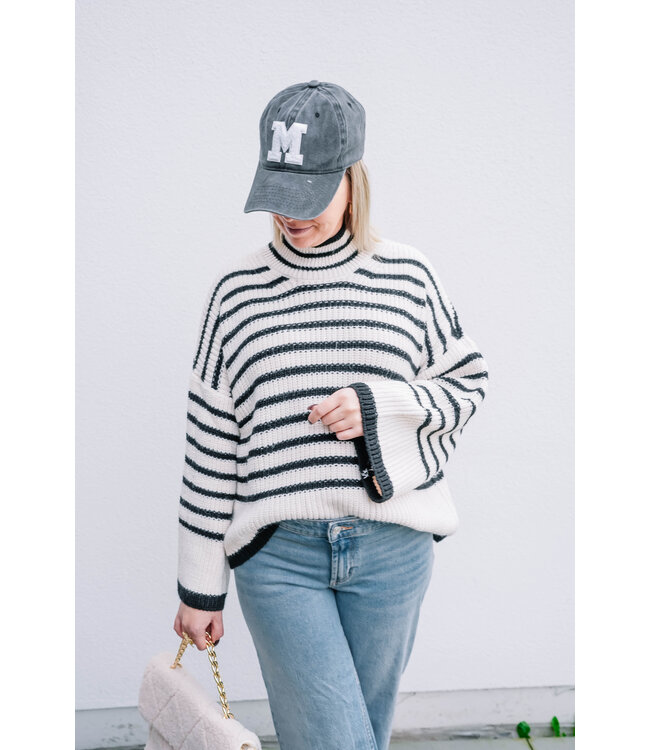 Striped pull cream/black wide sleeve