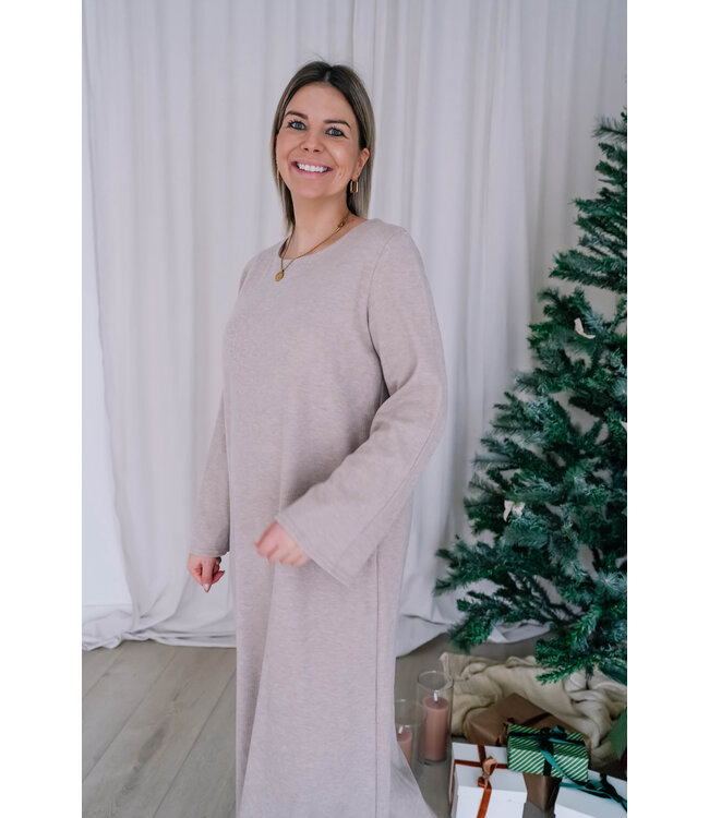 Super soft basic dress beige