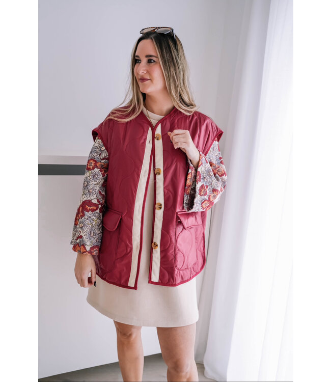 Oversized sleeveless jacket red