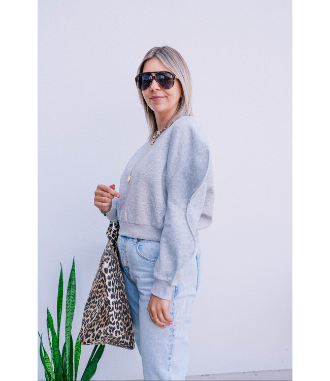 Cropped sweater special sleeves grey