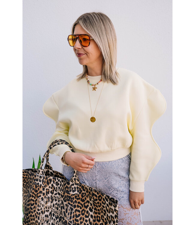 Cropped sweater special sleeves yellow