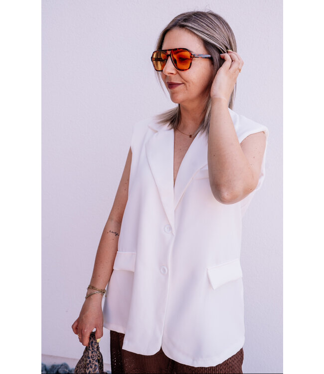 Sleeveless blazer white