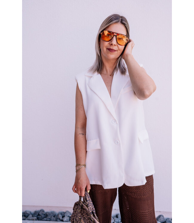 Sleeveless blazer white