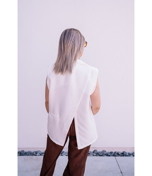 Sleeveless blazer white