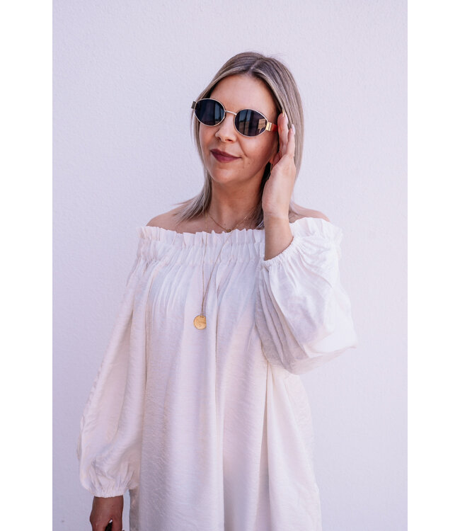 Off shoulder dress cream