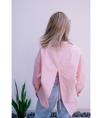 Open back shirt rose