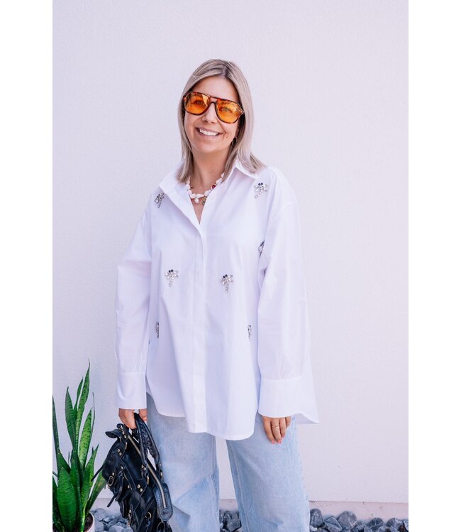 White shirt cute details