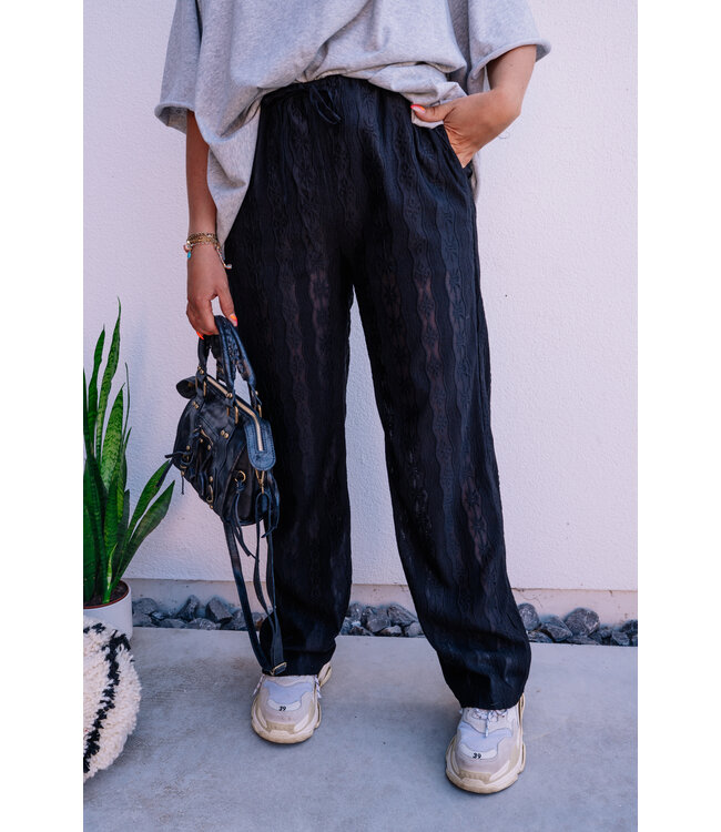 Lace pants black