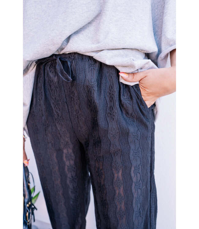 Lace pants black