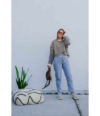 Oversized striped sweater brown