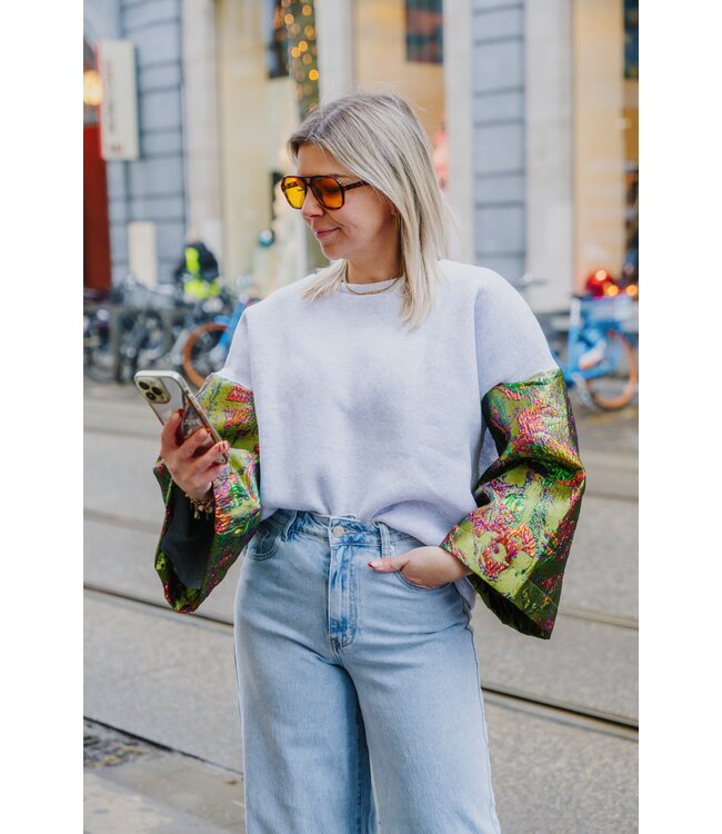 Sweater special sleeves green