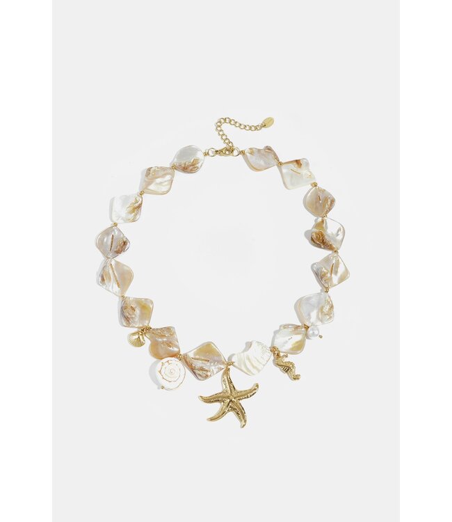 Shell necklace