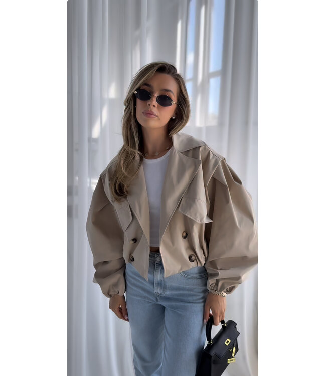 Cropped trench beige