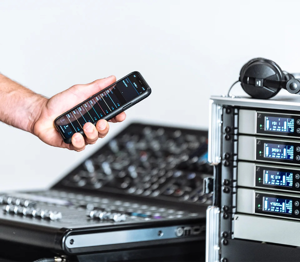 Zenders en ontvangers koppelen via app