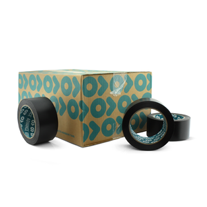 Advance Advance | 50-33 | AT7 | PVC tape | Rol kleur: Zwart | Rol breedte: 50mm | Rol lengte: 33 Meter | Grote kern core 76 | Doos 18 stuks Advance Advance | 50-33 | AT7 | PVC tape | Rol kleur: Zwart | Rol breedte: 50mm | Rol lengte: 33 Meter | Grote kern core 76 | Doos 18 stuks