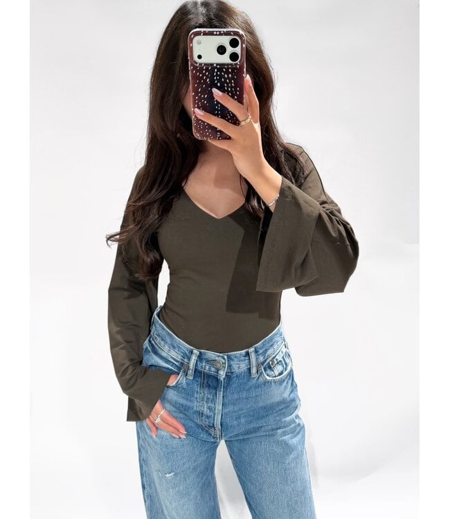 PALOMA FLARED SLEEVE TOP - BROWN