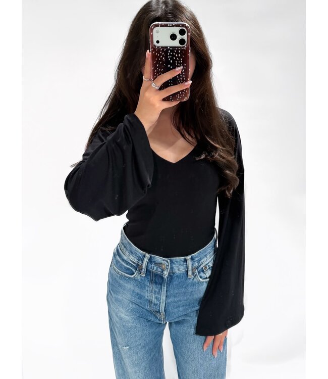PALOMA FLARED SLEEVE TOP - BLACK