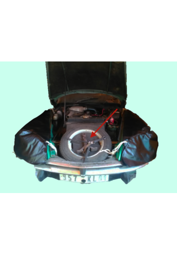  ID/DS Kit in the spare wheel to fix a can of oil and tools Citroën ID/DS 