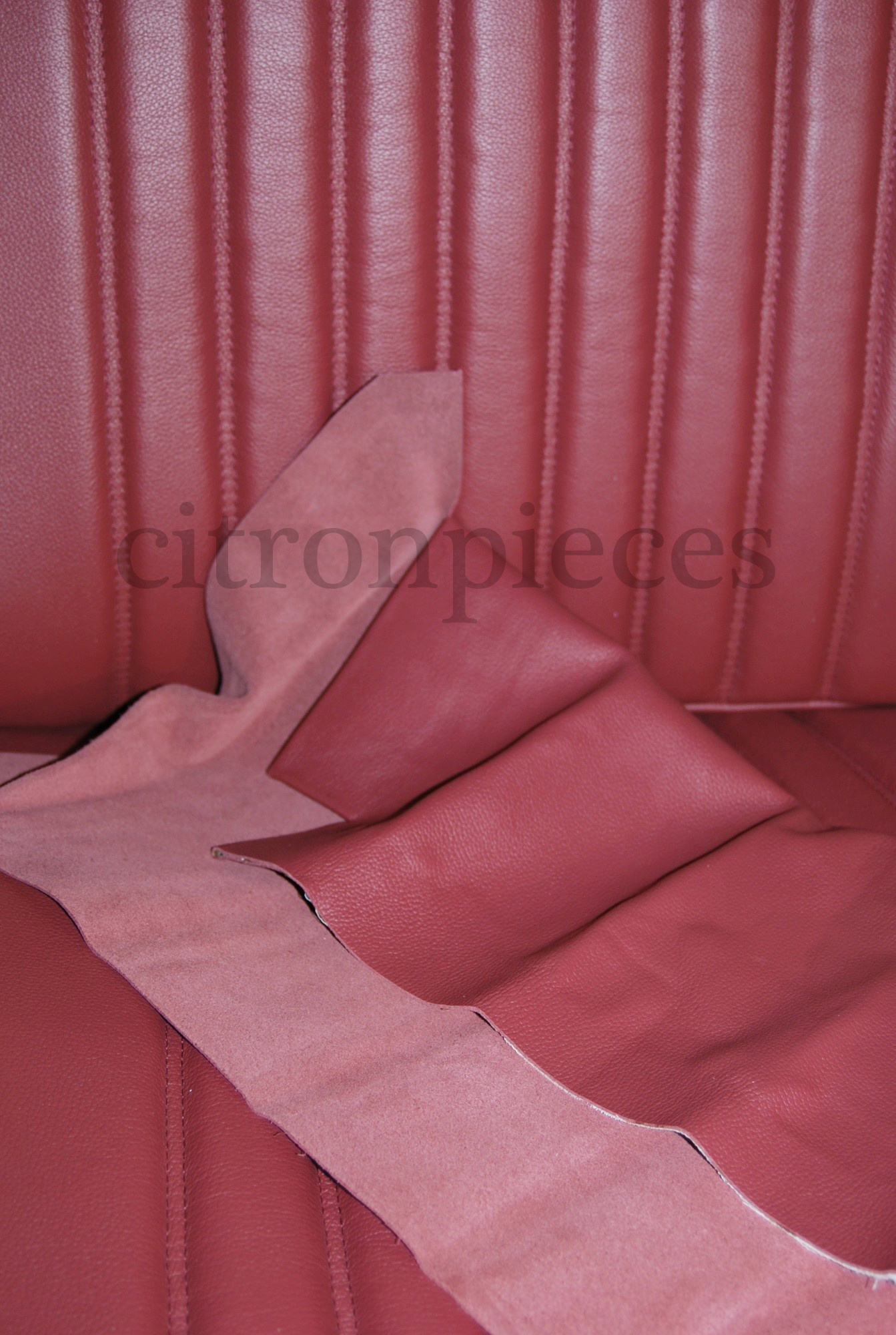 Sitzbezug Vordersitz, links oder rechts passend. Material: Kunstleder braun  (fauve). Passend für Citroen DS, ab Baujahr