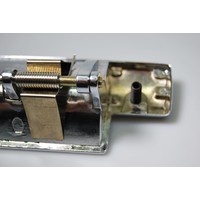 thumb-Deurklink buiten, rechts. Voor en achter zijn hetzelfde. Voor DS vanaf 1972. Prijs is per stuk.  Dit is een reproductie van goede kwaliteit-6