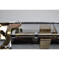 thumb-Door handle right outside on the left (top quality). The handles are identically constructed in front and rear.  There is a difference between left and right.Suitable for Citroen DS, starting from year of construction 1972. Price per piece.  These handles-7