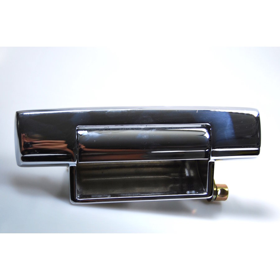 Door handle right outside on the left (top quality). The handles are identically constructed in front and rear.  There is a difference between left and right.Suitable for Citroen DS, starting from year of construction 1972. Price per piece.  These handles-8