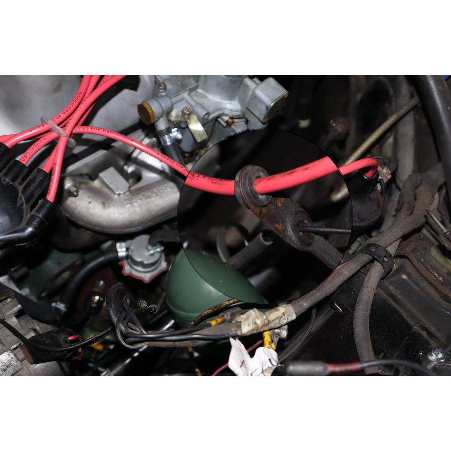 Durch Gummi-Windschutzscheiben-Waschrohr / Zündkerzenkabel zur Zündspule, Citroën ID / DS.-3